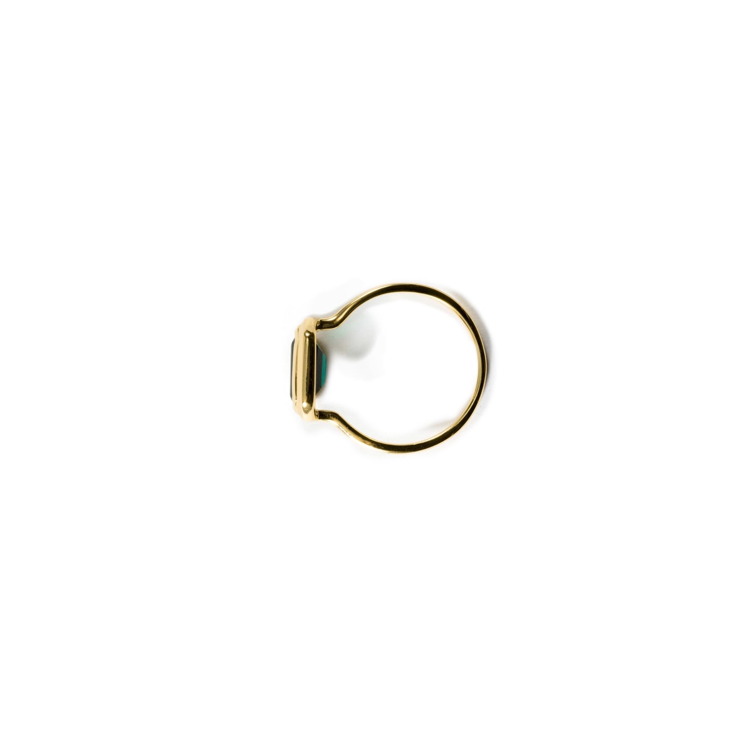 Emerald Muse Ring – 18K Gold Plated